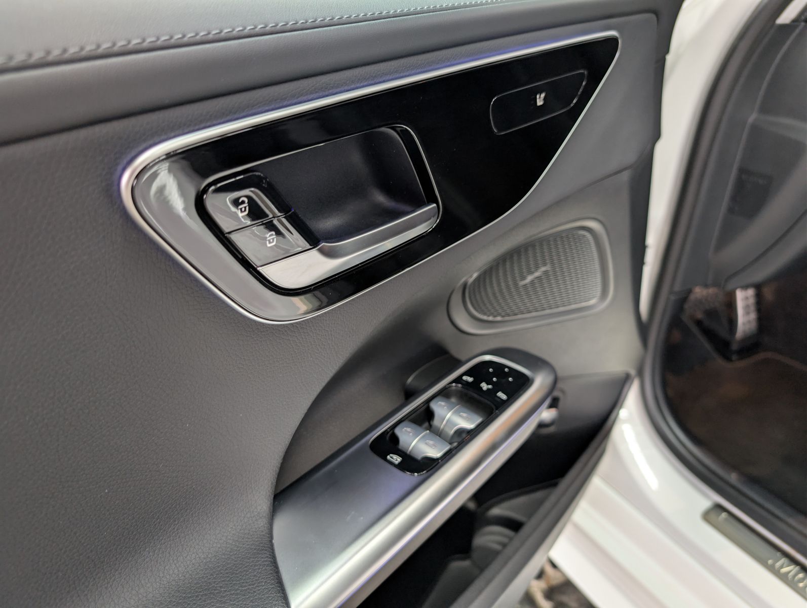 Fahrzeugabbildung Mercedes-Benz C 200 d T 2xAMG NIGHT AHK ACC SOUND MBUX+ LEDER