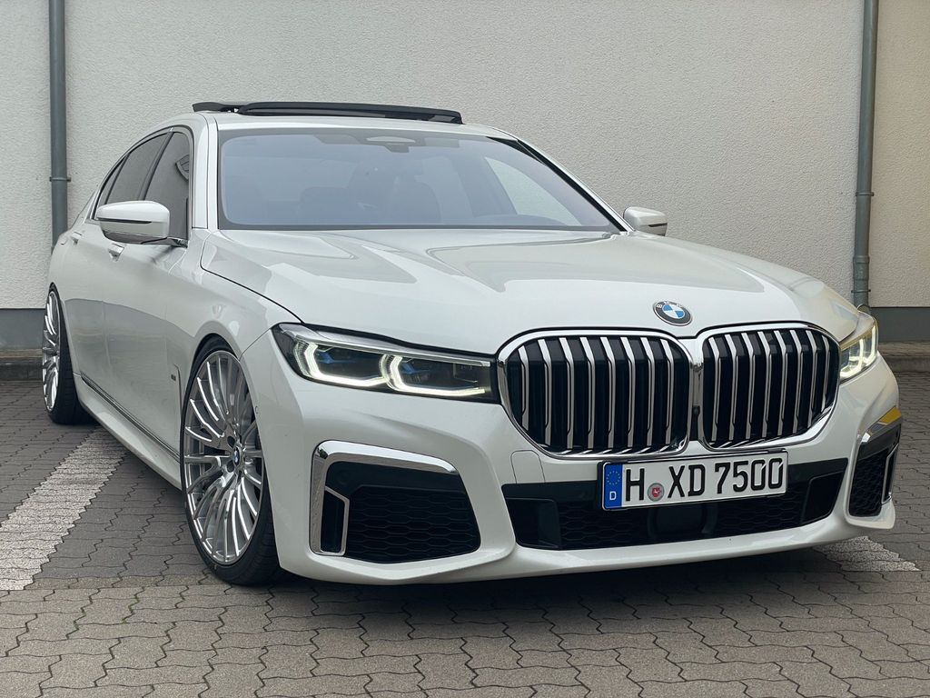 BMW 750
