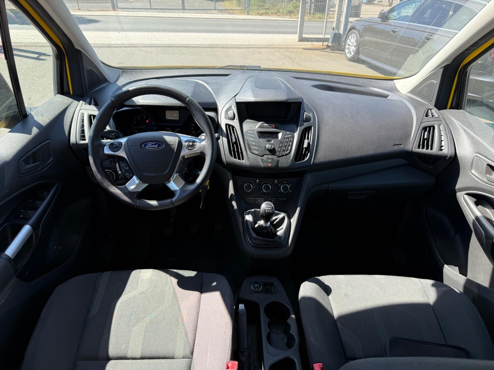 Ford Tourneo 2015 — photo 12