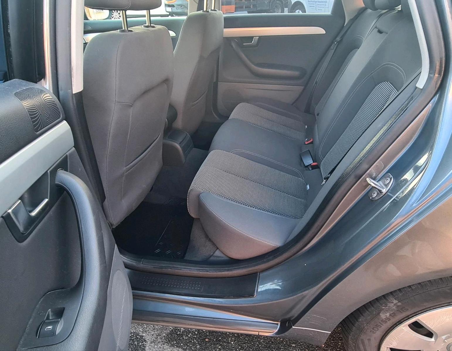 Seat Exeo 2012 — photo 12