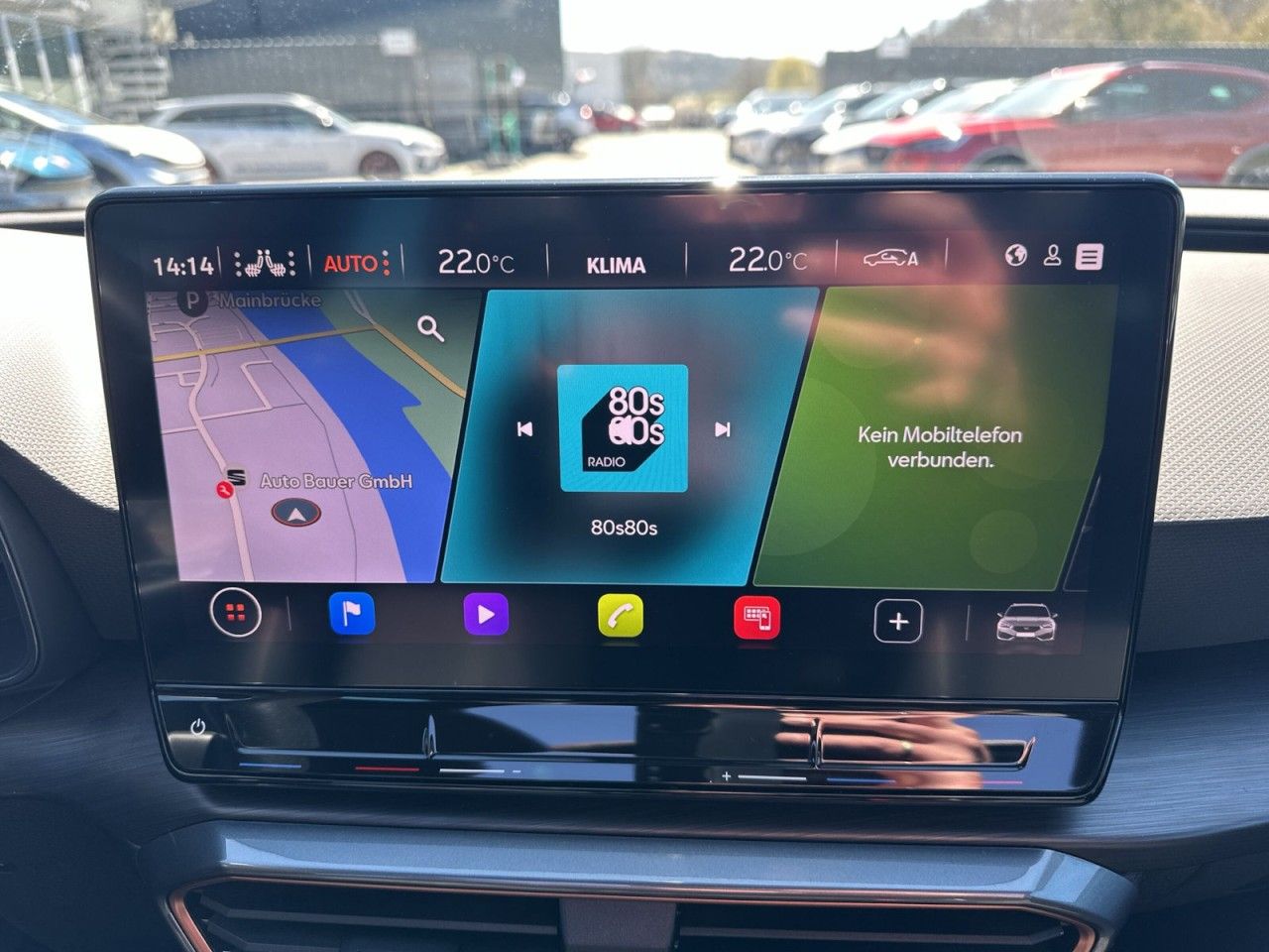 Fahrzeugabbildung CUPRA Leon Sportstourer 1.5 eTSI 150 PS DSG - mit KI generiert/bearbeitet
