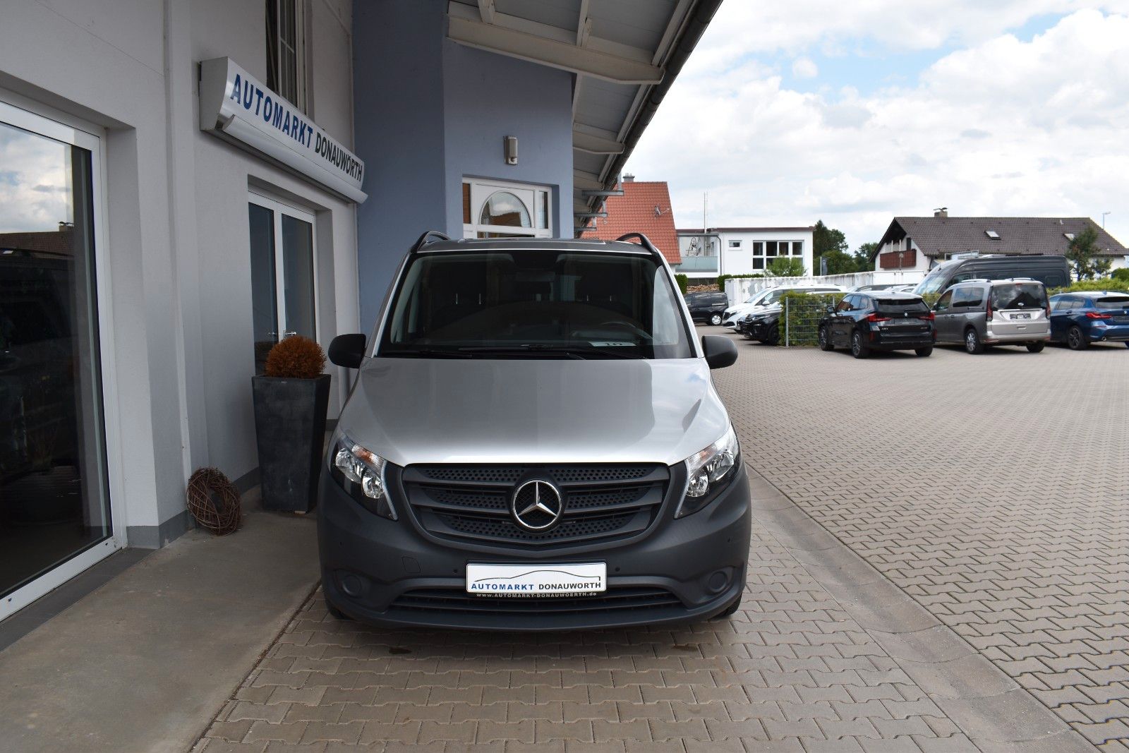 Mercedes-Benz Vito Mixto 114 CDI 4x4 Autom. kompakt 2 x Schieb imagem 3