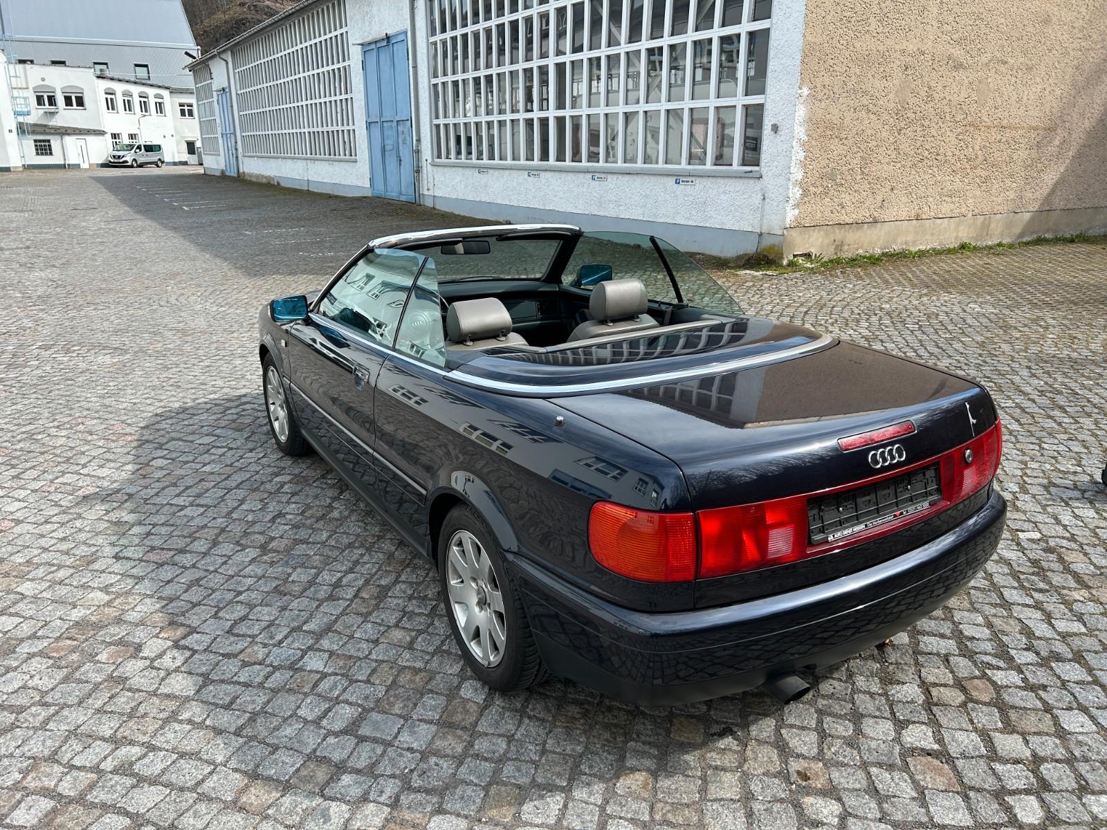 Audi 80 Cabriolet 1.8 20V mit Nappaleder