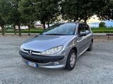 Peugeot 206 1.4 GPL - Peugeot 206 aus 2004: 1.4