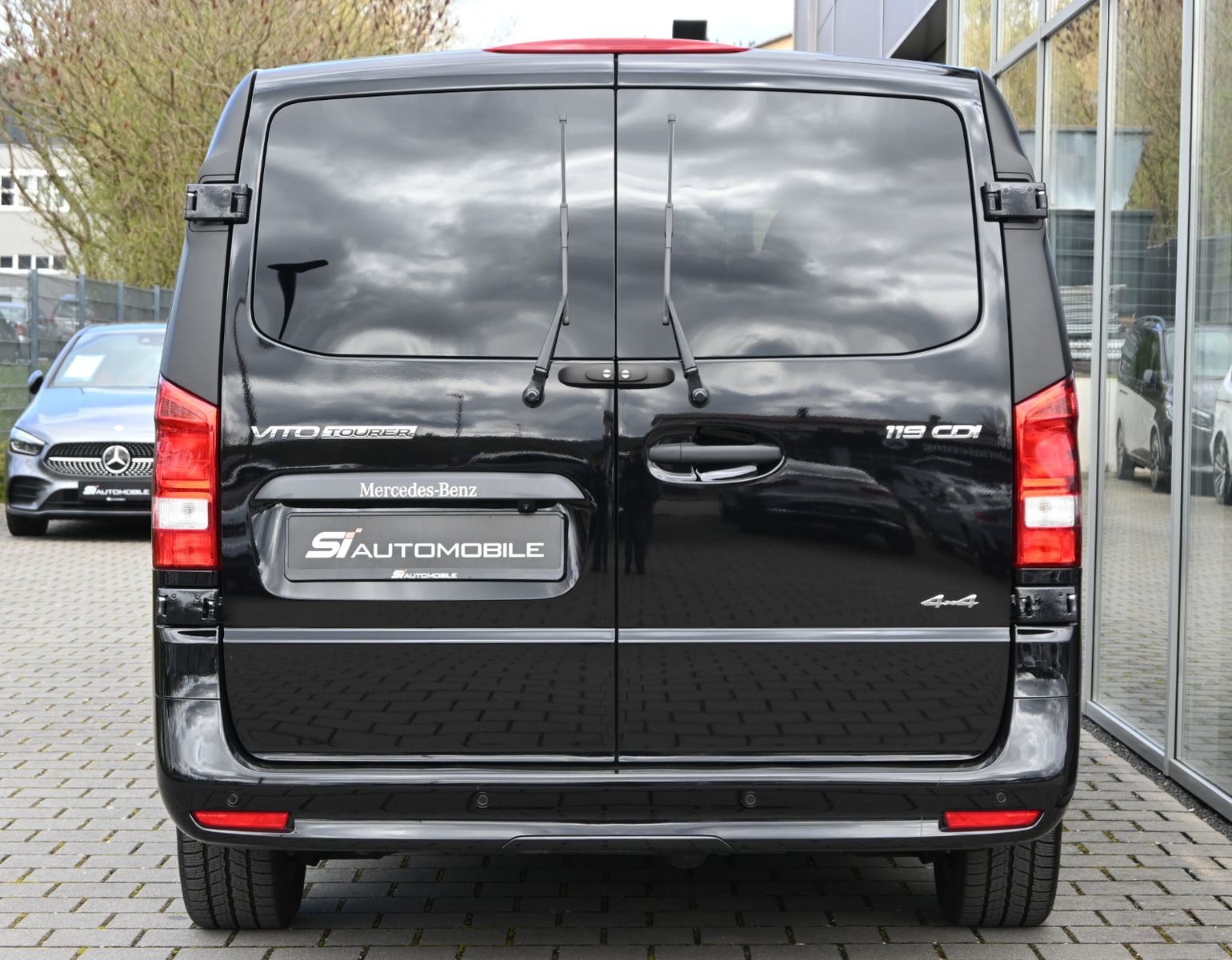 Fahrzeugabbildung Mercedes-Benz Vito 119 CDI 4x4 PRO Extralang Tourer °ACC°STHZ°