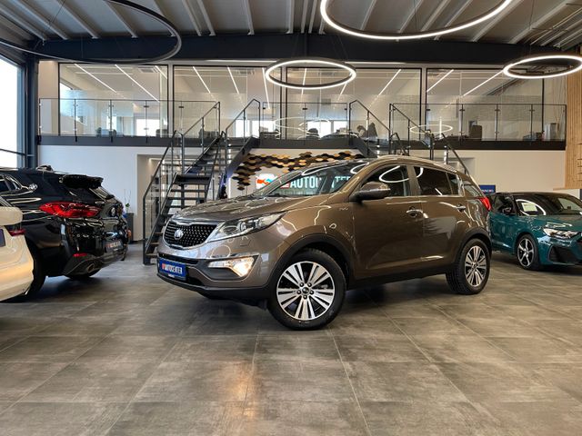 Kia Sportage Spirit 4WD *1.HAND*PANO*NAVI*KAMERA*AHK