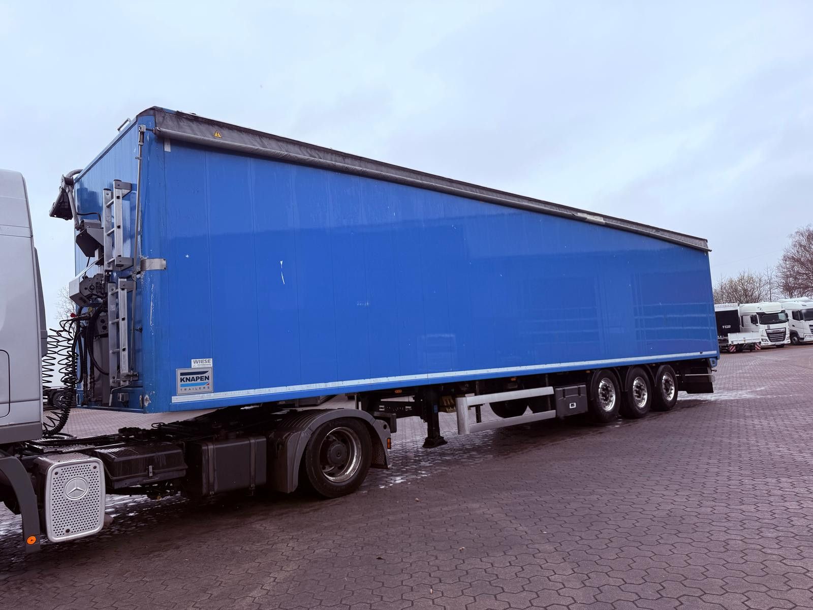 Fahrzeugabbildung Knapen K100 Schubboden 92m³  elektr. Verdeck 10mm Boden