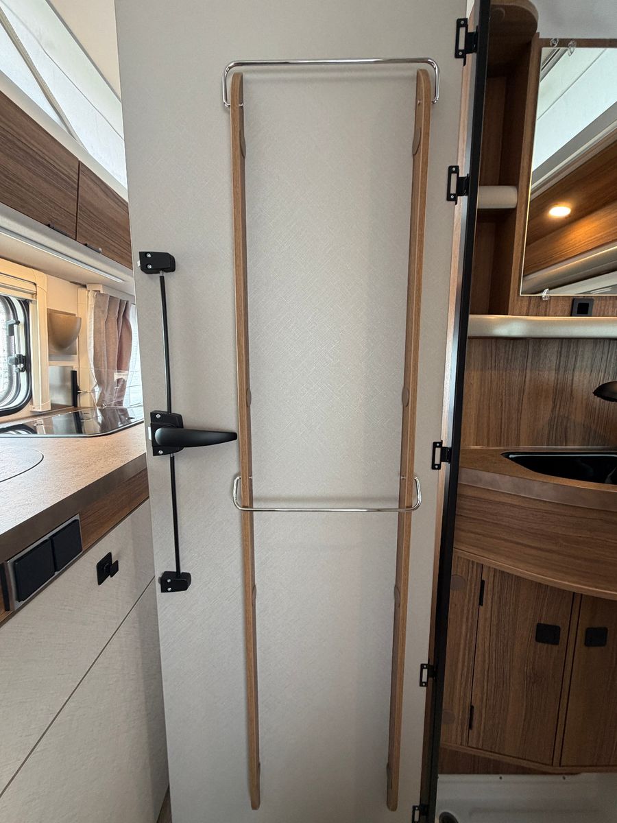 Fahrzeugabbildung HYMER / ERIBA / HYMERCAR Touring 430 - 7.249€ Sparen!
