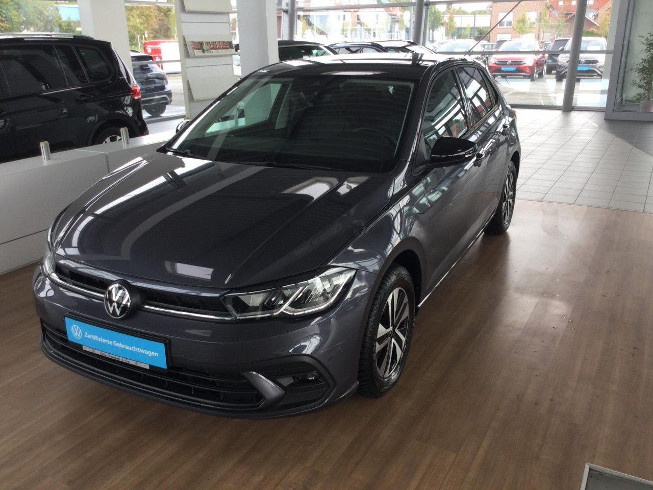 Volkswagen Polo R-Line DSG KAMERA DIGI IQ.DRV NAVI APP foto 4