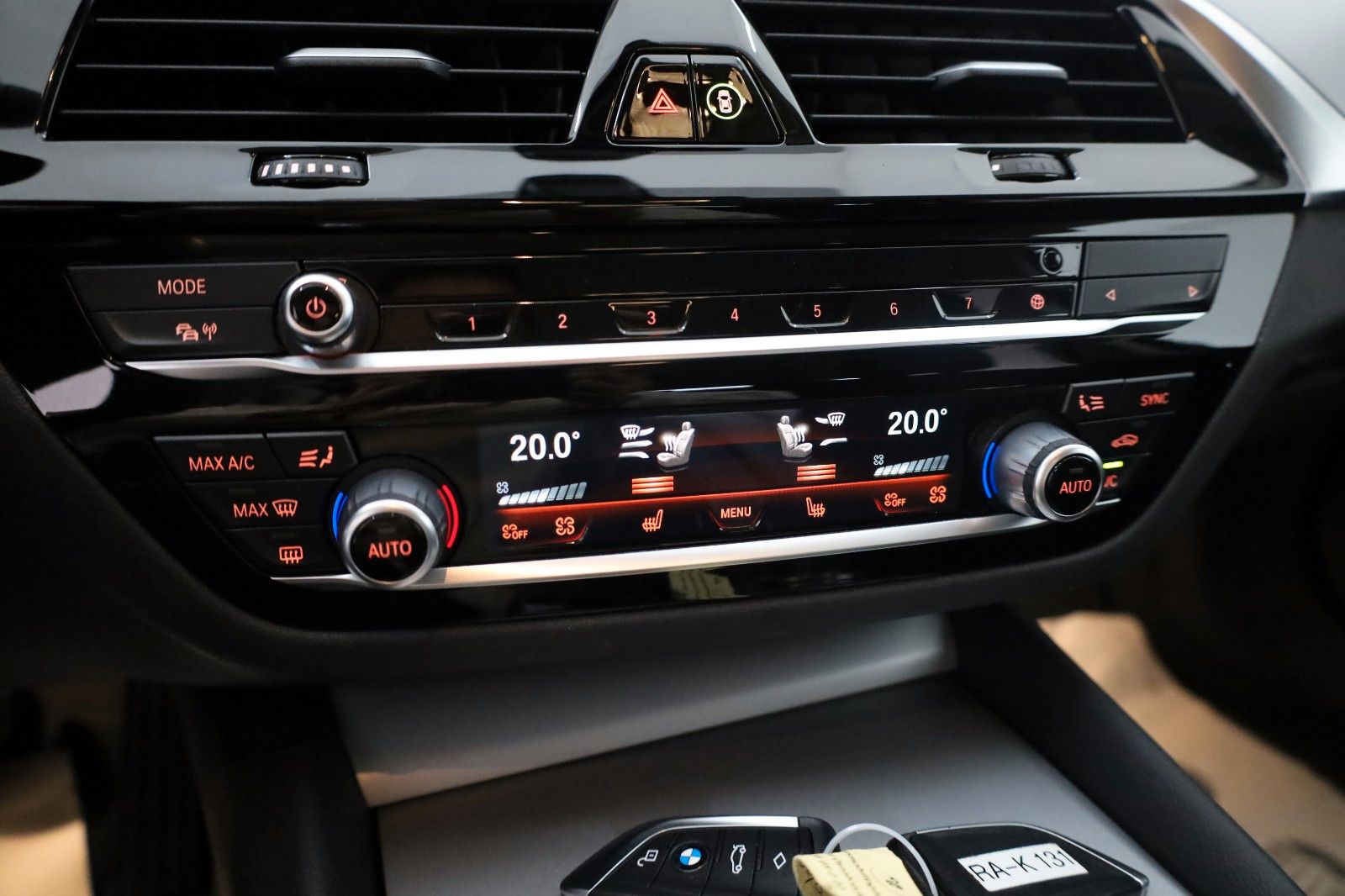 Fahrzeugabbildung BMW 520 d xDrive,Leder,Navi,LED,Kamera,Standhz.+WR