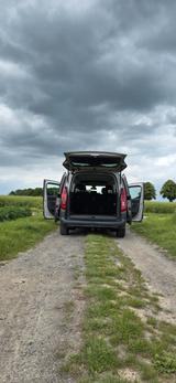 Citroën Berlingo XL 131 PS Automatik/AHK/Kamera/Benzin - Citroën Berlingo von privat