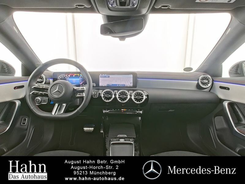 Fahrzeugabbildung Mercedes-Benz CLA 200 Shooting Brake AMG/NIGHT/MULTIB./PANO/KA