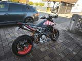 Ducati Hypermotard 950 RVE, Desmo Service frisch - Ducati Motorräder in Nürnberg