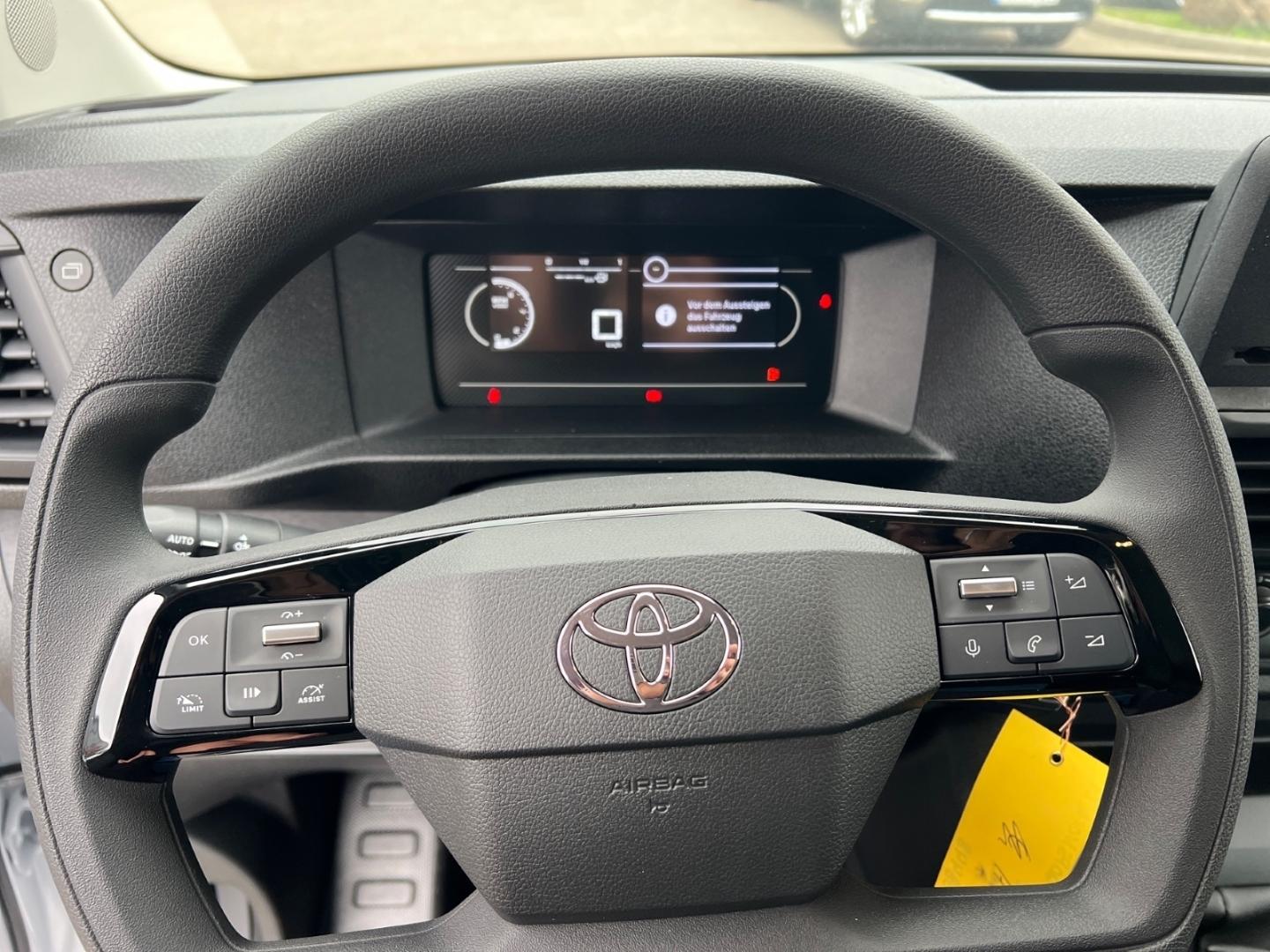 Toyota Proace 1,5L D Schaltgetriebe 120 PS Work L1
