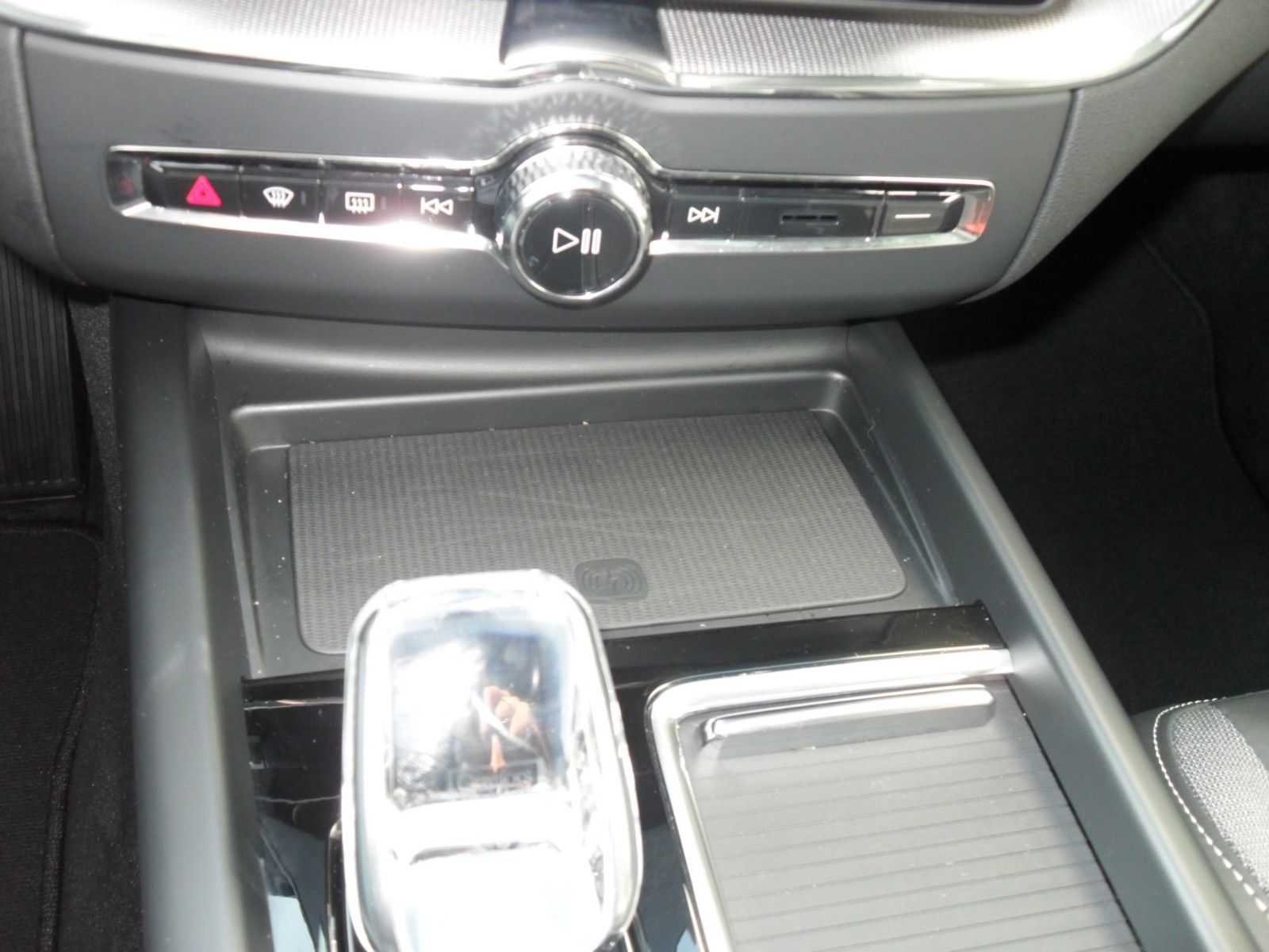Fahrzeugabbildung Volvo XC 60 B5 Plus Black Edition AWD | Headup