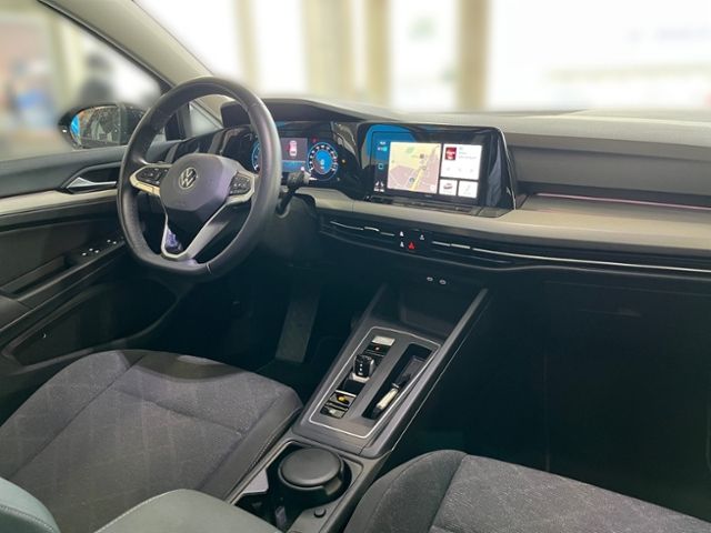 Fahrzeugabbildung Volkswagen Golf Variant 2.0 TDI DSG LIFE GJR ACC NAVI AHK