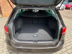 Passat Variant-Sitzh.-Tempomat- Navi- Automatik!