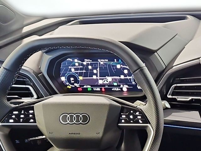 Q4 SUV 40 e-tron S LINE+MATRIX+AHK+HUD+SPORT+