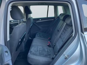 Volkswagen Tiguan - 10