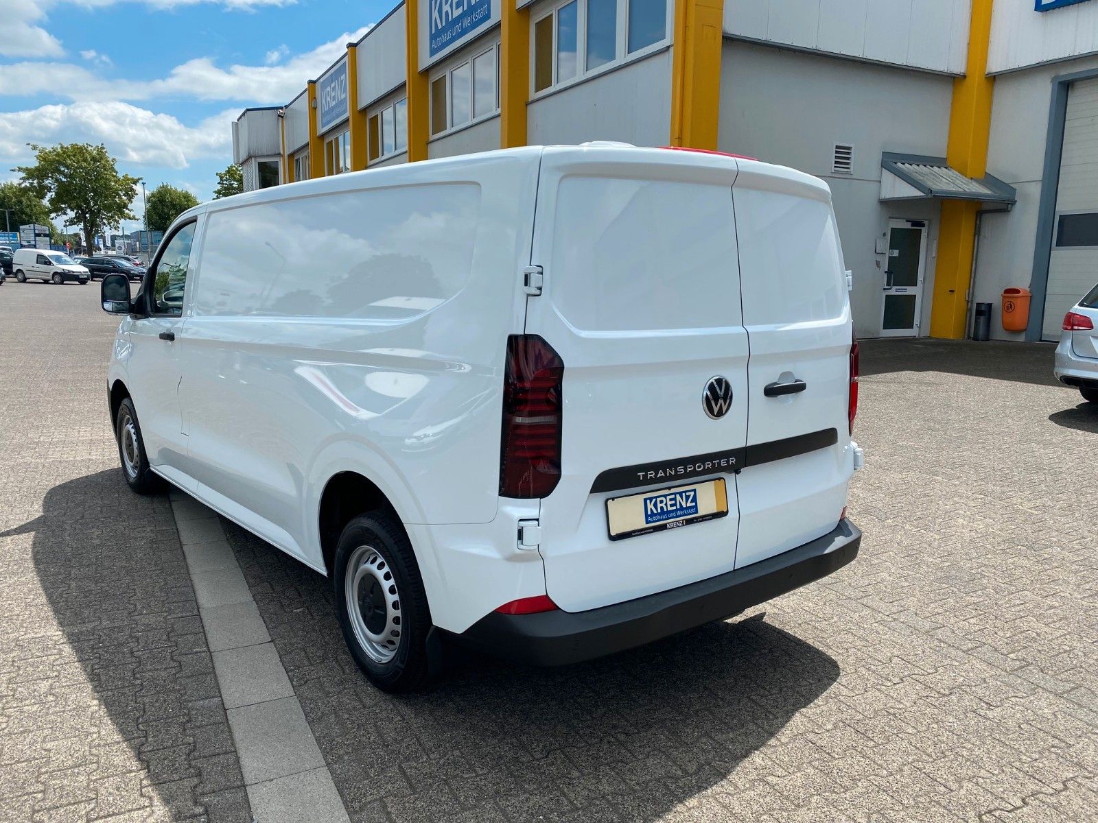 Fahrzeugabbildung Volkswagen T7 Transporter Kasten LR 2.0 TDI+KAMERA+NAVI+PDC