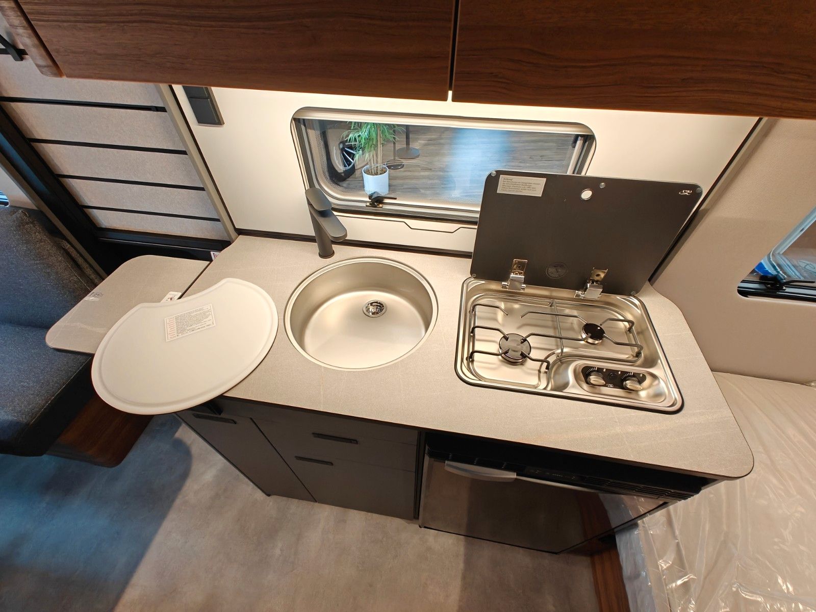 Fahrzeugabbildung HYMER / ERIBA / HYMERCAR Feeling 425 SD - MESSE-NEUHEIT 2026! -