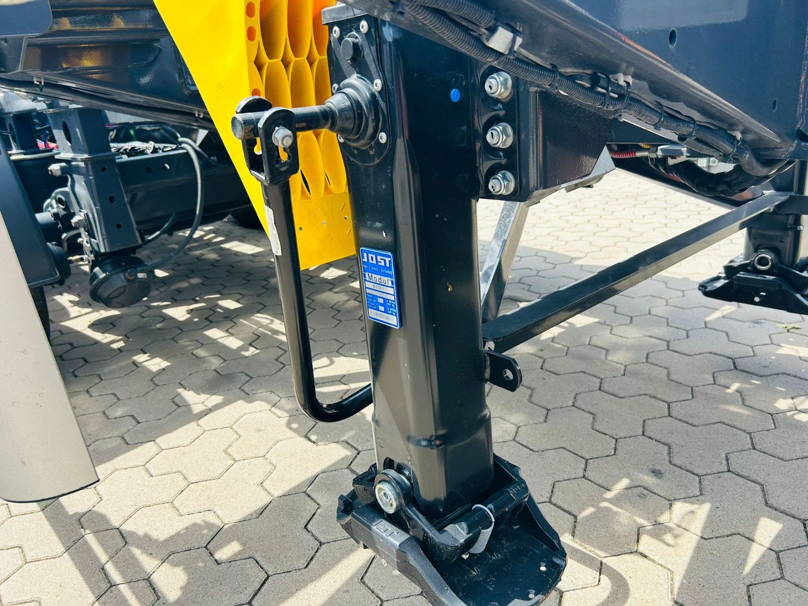 Fahrzeugabbildung Kässbohrer K.SHG Multi Containerchassis ausziehbar
