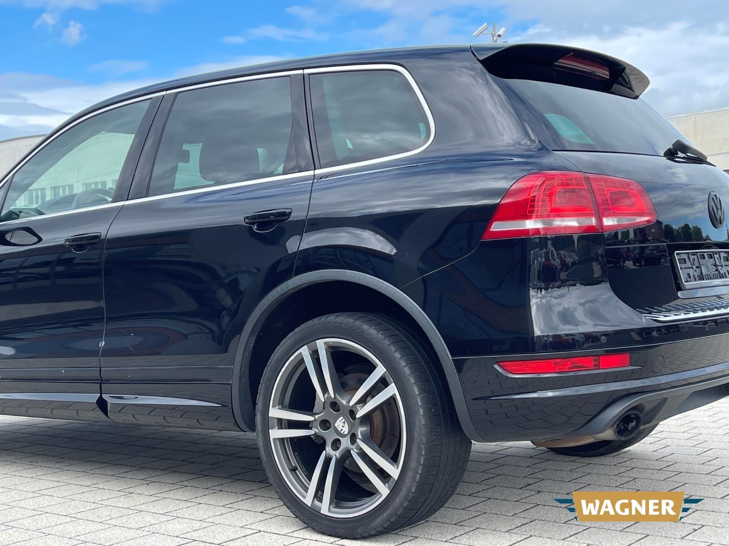 Fahrzeugabbildung Volkswagen Touareg V6 TDI  3.0 R-Line kein Abstandsregeltem