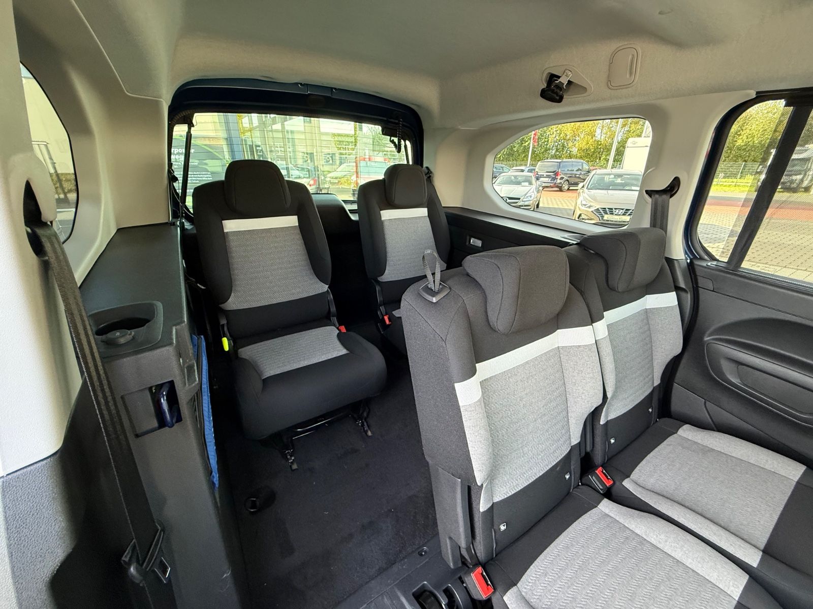 Fahrzeugabbildung Citroën Berlingo XL 7-SITZER AUTOM. KLIMA SITZHEIZ. CAM