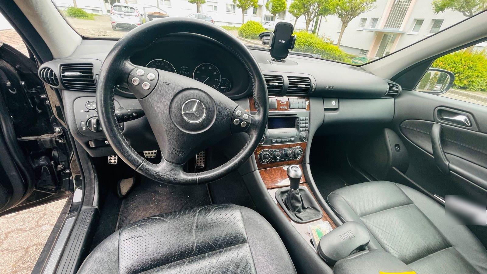 Mercedes-Benz C180 2006 — photo 9