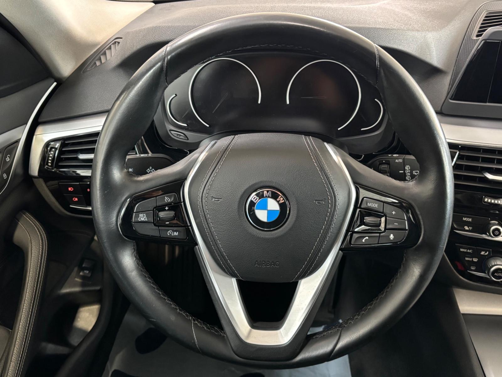 BMW 520d xDrive Automatik,Scheckheft,Rückfahrkamera