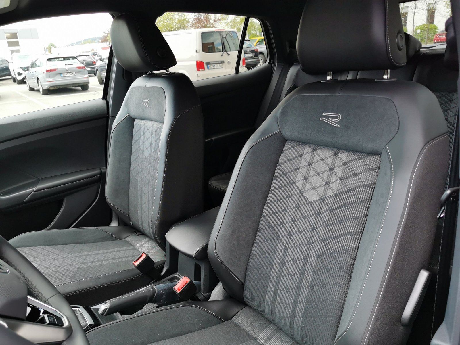Volkswagen T-Cross - Bild 12