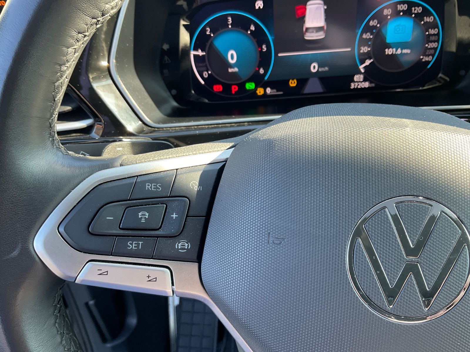 Fahrzeugabbildung Volkswagen Caddy 2,0TDI DSG Style,7Sitze,LED,Panorama,ACC