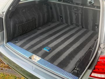 Mercedes E 220 - 12