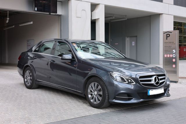 MERCEDES-BENZ E 220 BlueTEC AVANTGARDE 9G COMMAND