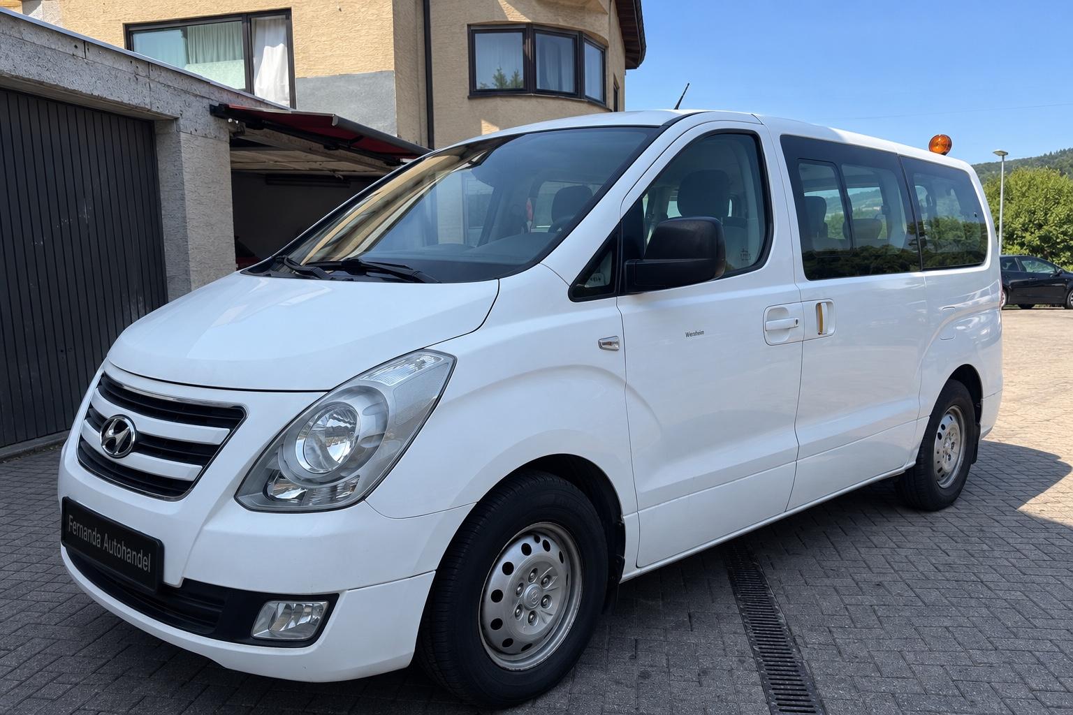 Hyundai H-1 Travel Comfort | 1 hand | 8 Sitzer |
