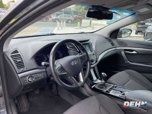Hyundai i40cw 1.6 GDI blue Space Sicherheits-Navigation