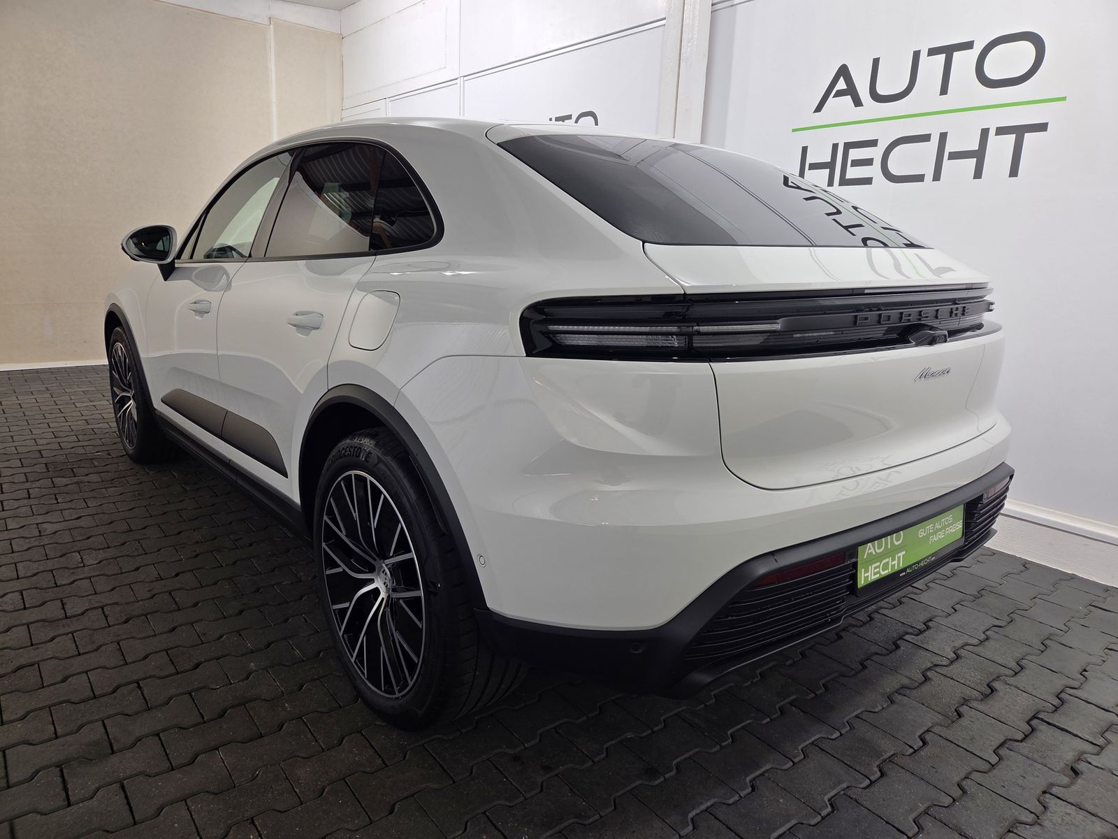 Porsche Macan Electric AHK, Beifahrer-Displ., 360°, Pano imagem 2