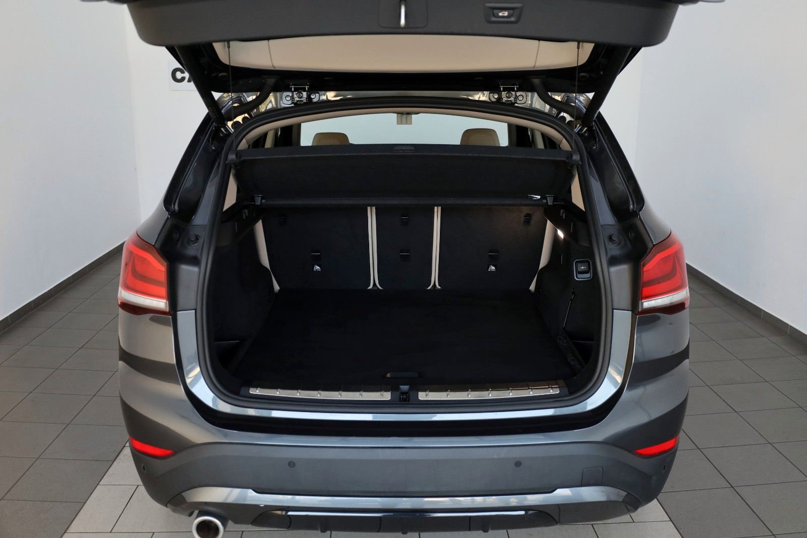 Fahrzeugabbildung BMW X1 xDrive 25 e Sport Line,Leder,Navi,LED,SH, +WR