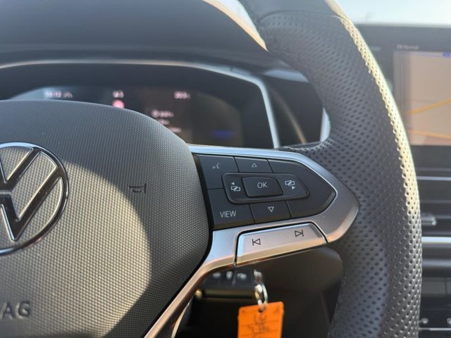 T-Roc R-Line 1.5 TSI DSG Navi Rear View CarPlay
