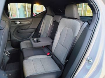 Volvo XC 40 XC40 Core 2WD KLIMA-LED-SHZG-NAVI-FSHZG