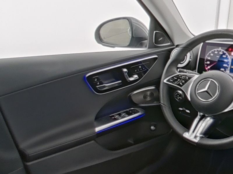 Fahrzeugabbildung Mercedes-Benz C 220 d T 4MATIC*AHK*BURMESTER*DIGITAL LIGHT*