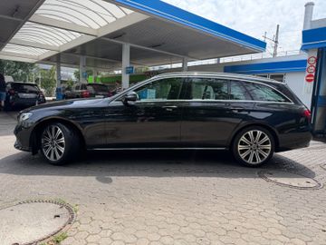 Mercedes E 220 - 2