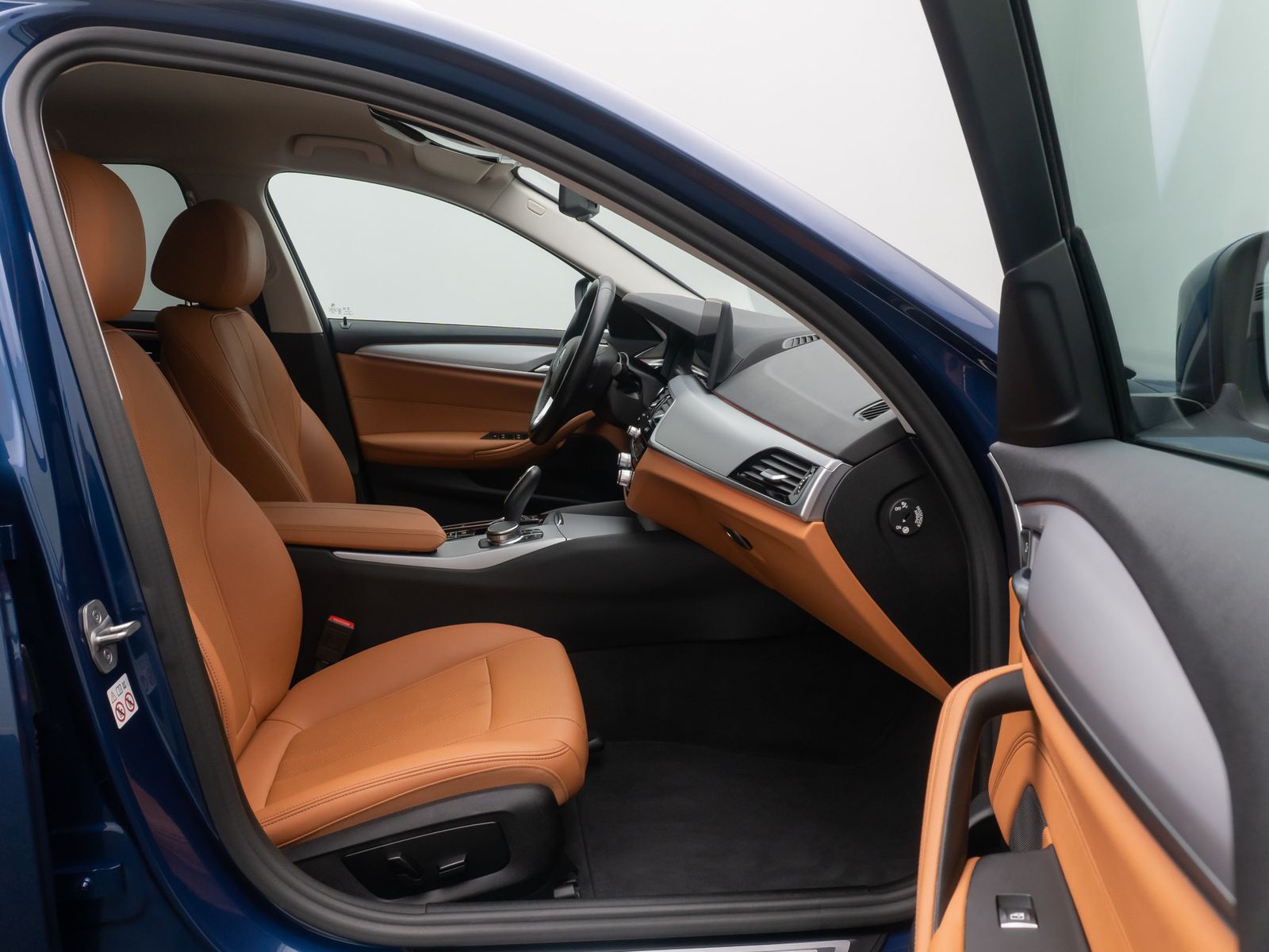 Fahrzeugabbildung BMW 530d Sport Komfort DAB Kamera 4xKlima Alarm