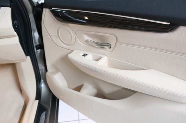 Fahrzeugabbildung BMW 225 i Active Tourer Luxury Line/Pan./Leder beige