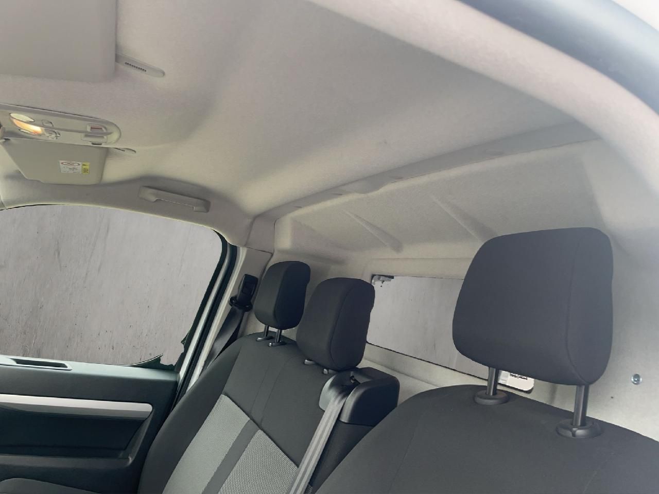 Fahrzeugabbildung Opel Vivaro Kasten -e Basis L