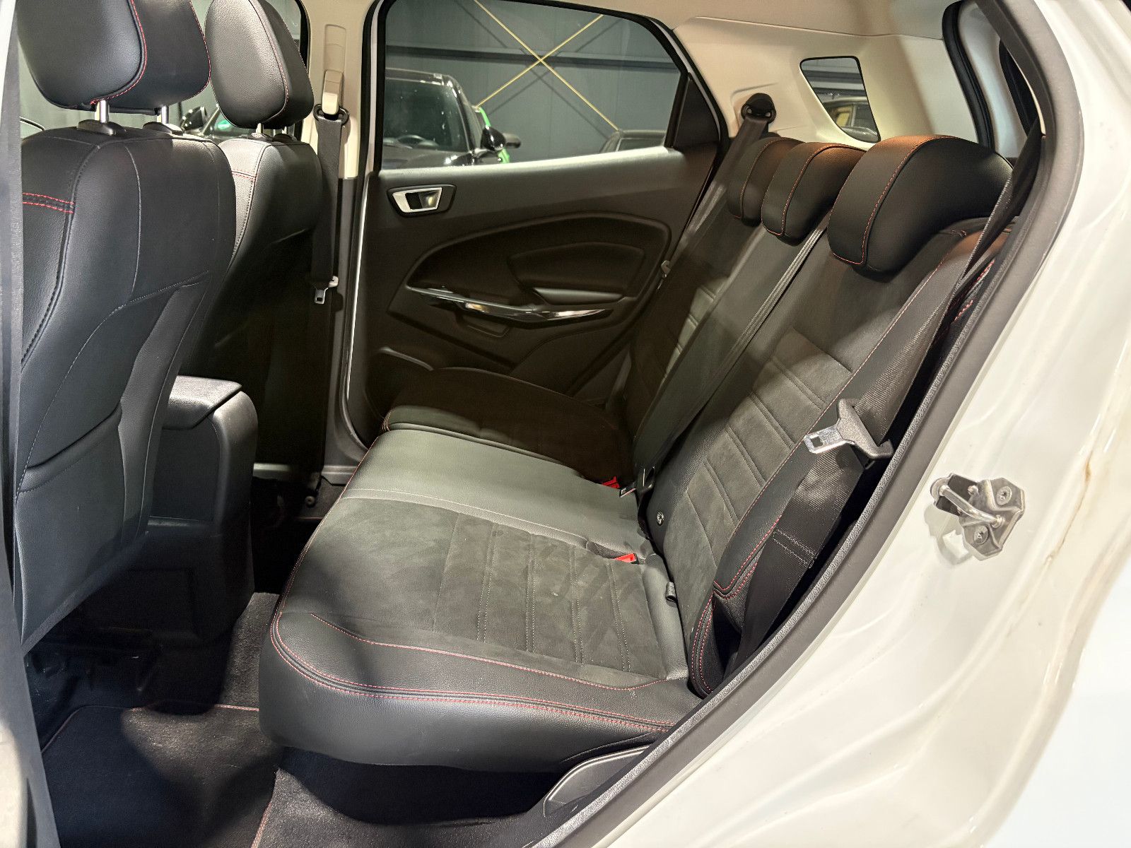 Fahrzeugabbildung Ford EcoSport ST-Line/ALCANTARA/PANO/APPLE/KAMERA/NAV