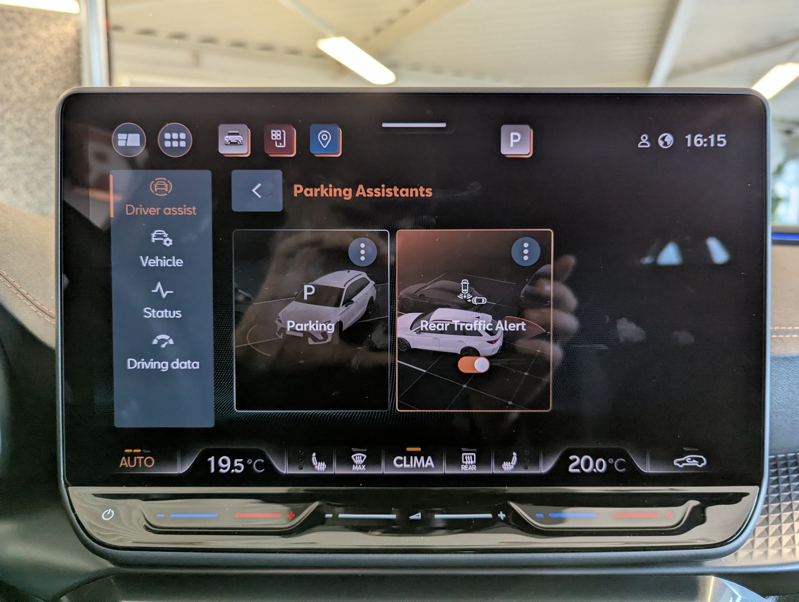 CUPRA Leon 1.5 eTSI Matrix Intelligent-Dynamic-Edge - Image 26