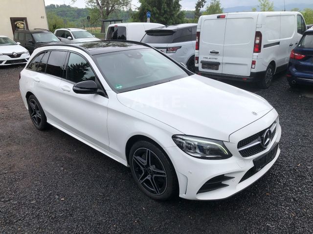 MERCEDES-BENZ C 300 d 4MATIC T AMG LINE*STHZ*PANO*NAVI*AHK*