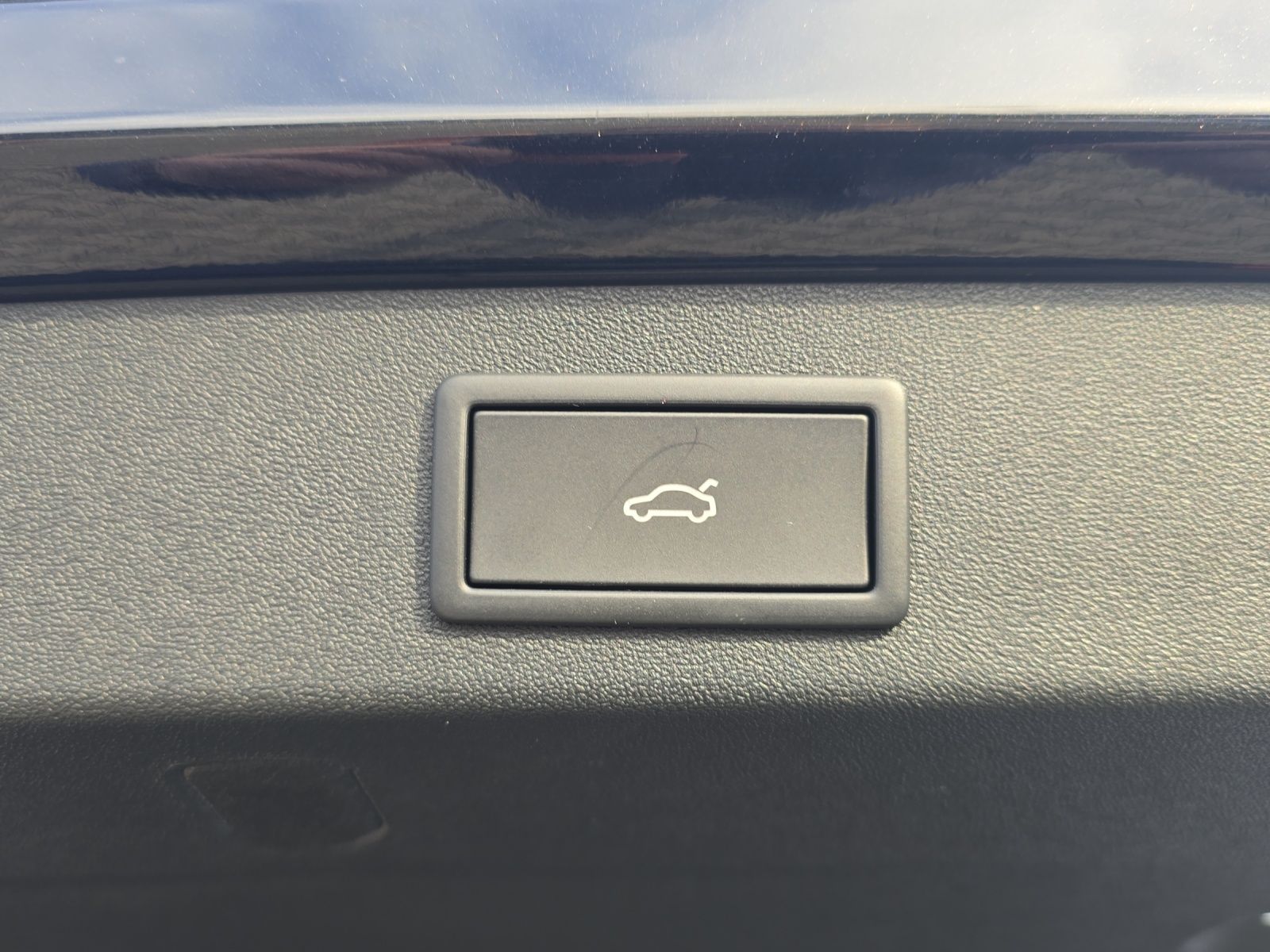 Fahrzeugabbildung SKODA Kodiaq 2.0 TDI  4x4 Sportline MATRIX AHZ ACC KAM