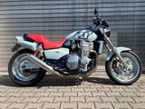 Honda X4 Spezialumbau, Sonderlackierung - HONDA X4
